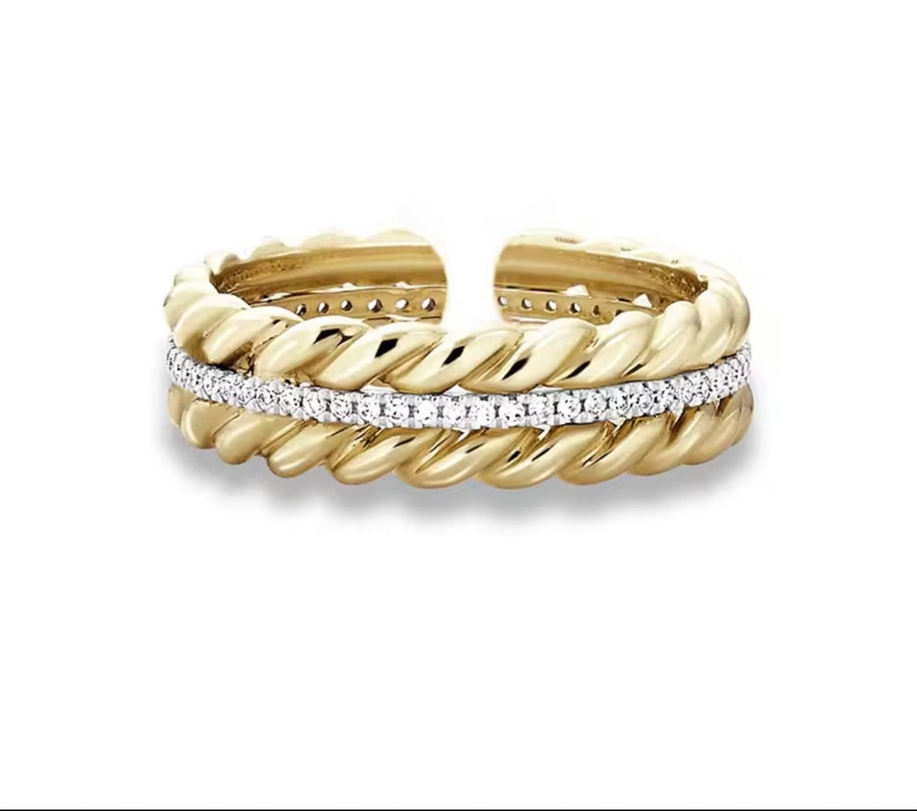 Twisted Pavé Adjustable Ring