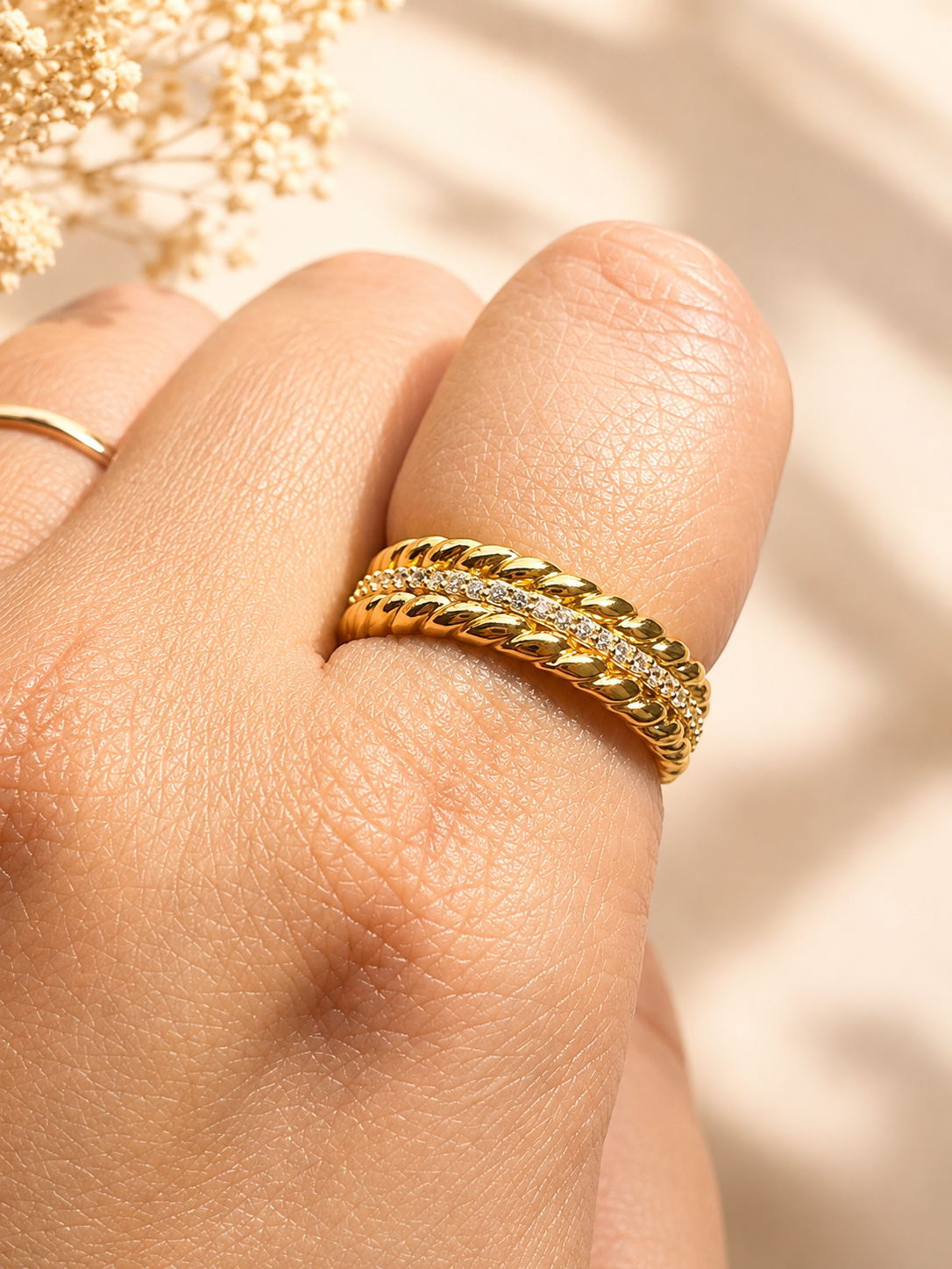 Twisted Pavé Adjustable Ring