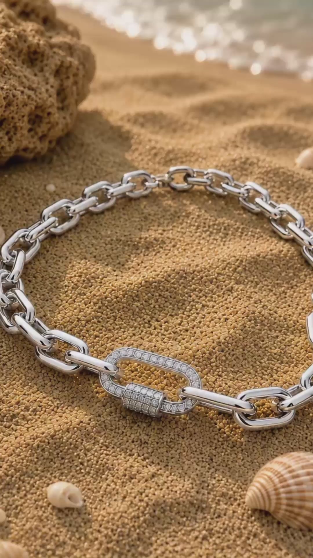 Silver link necklace